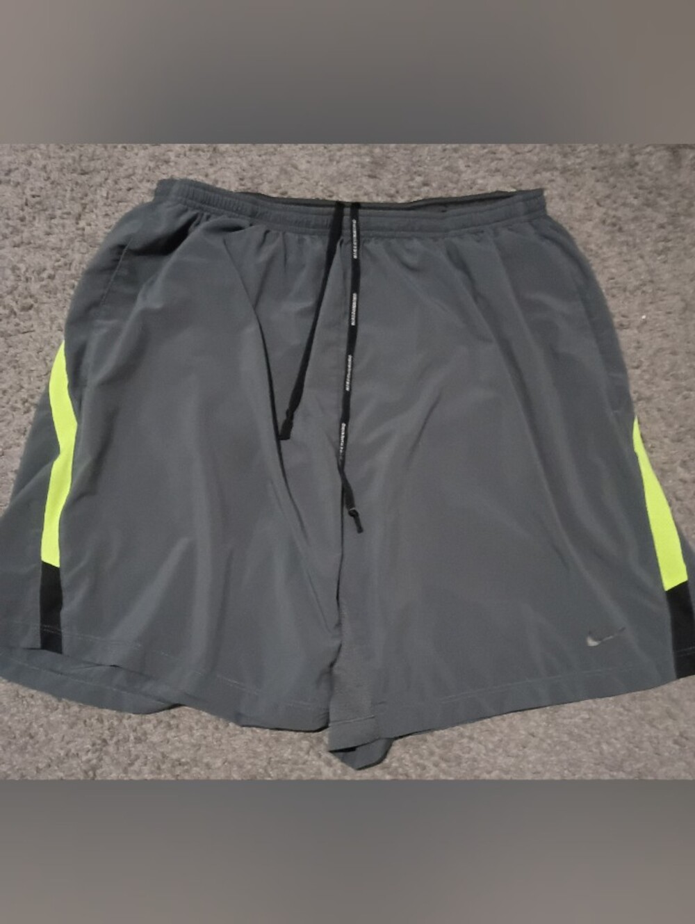 Nike Men's XL Athletic Shorts in Grey/Yellow Lightweight Training
